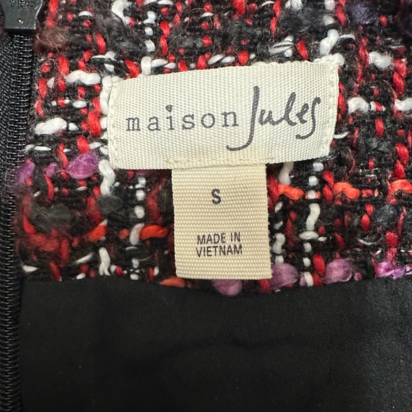 Madison Jules from Macy’s Plaid Skirt - Picture 2 of 2